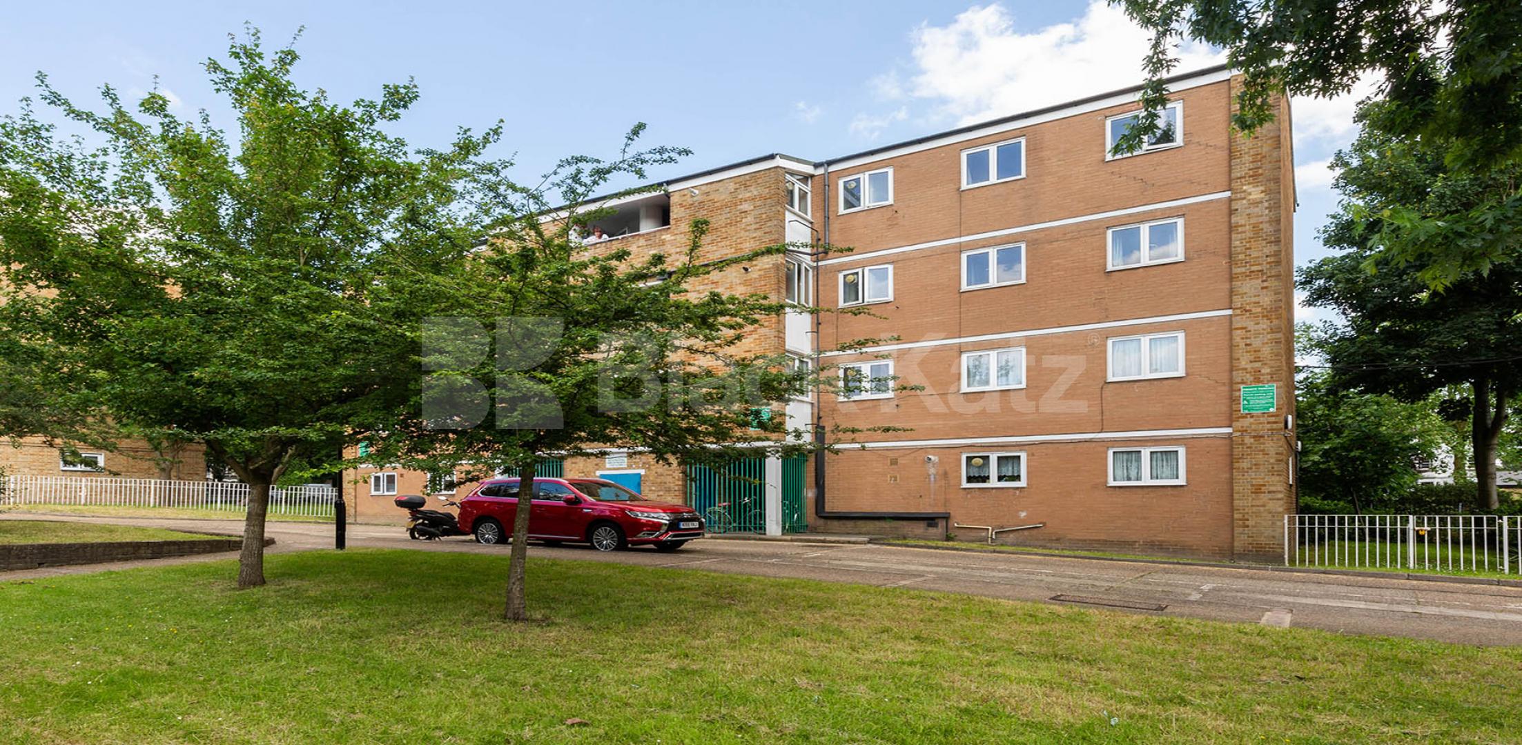 Fantastic spacious 4 bed in Camden mins to shops Abingdon Close, CAMDEN